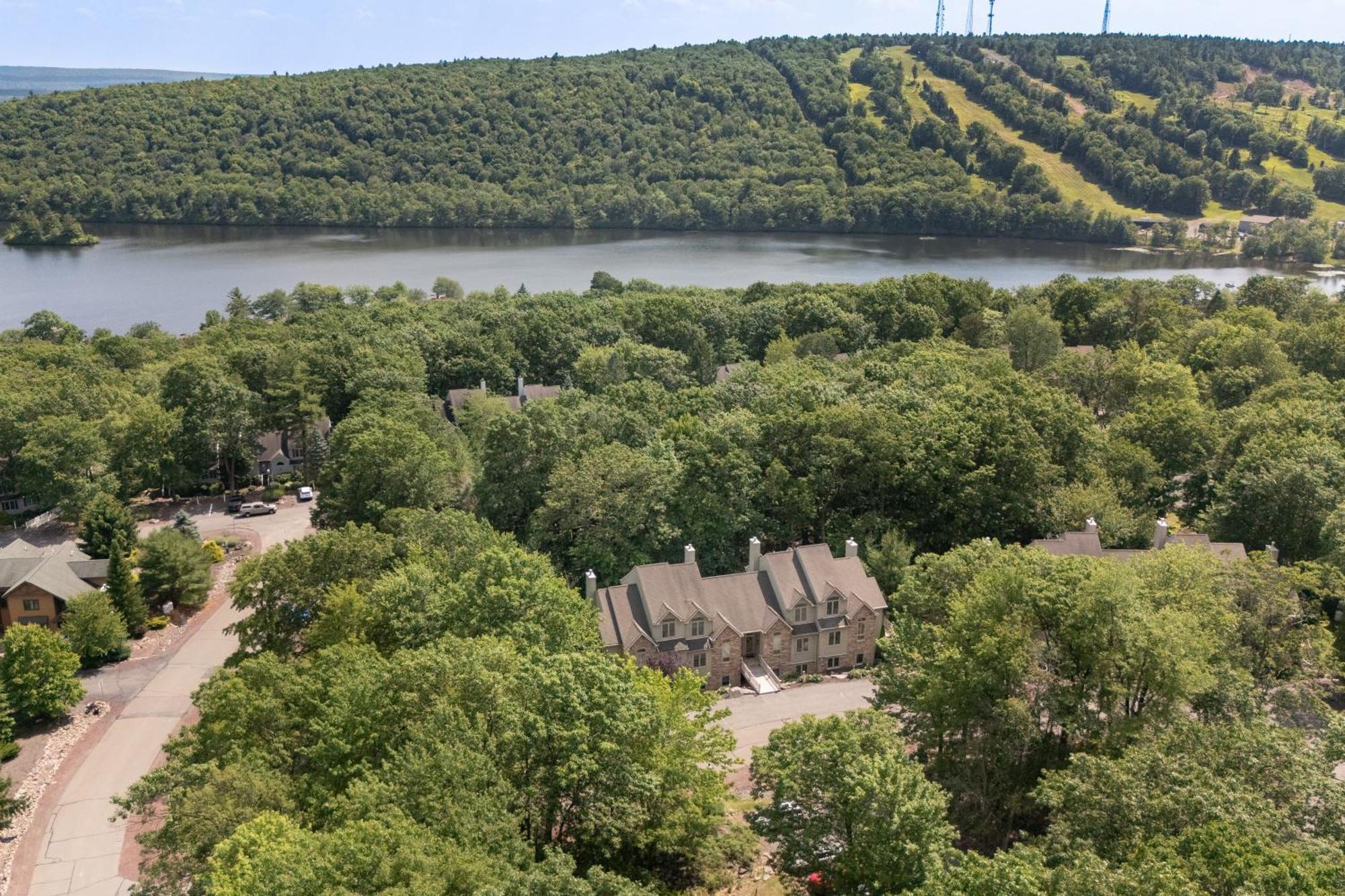 Highland Hideaway By Avantstay Group Poconos Retreat W Patio Game Room Lake Harmony Bagian luar foto